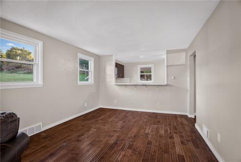 627 Mcgowan Avenue West Mifflin PA 15122