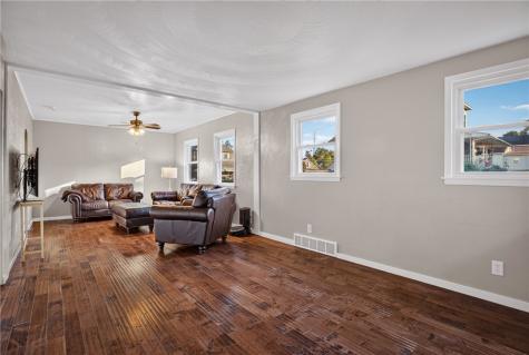 627 Mcgowan Avenue West Mifflin PA 15122