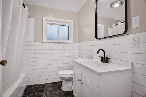 627 Mcgowan Avenue West Mifflin PA 15122