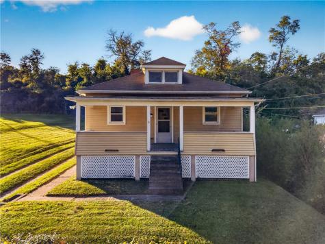 627 Mcgowan Avenue West Mifflin PA 15122