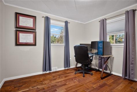 627 Mcgowan Avenue West Mifflin PA 15122
