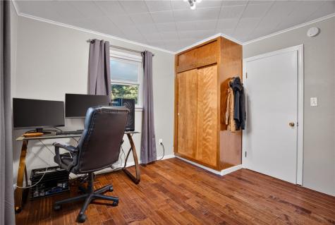 627 Mcgowan Avenue West Mifflin PA 15122