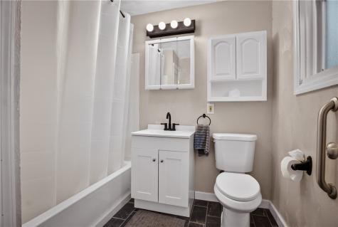 627 Mcgowan Avenue West Mifflin PA 15122