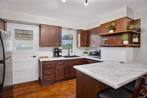 627 Mcgowan Avenue West Mifflin PA 15122