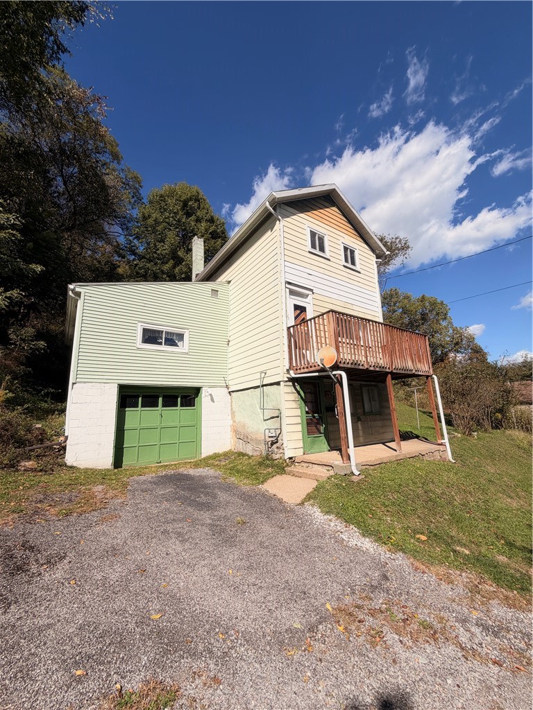 210 W 12th Avenue Tarentum PA 15084