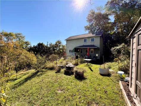 210 W 12th Avenue Tarentum PA 15084