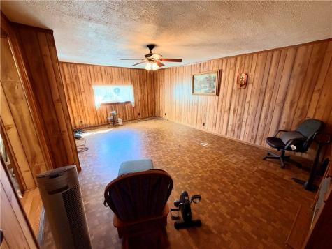 210 W 12th Avenue Tarentum PA 15084