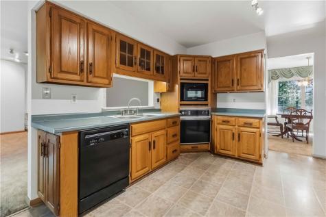 1405 Rolling Acres Road Unity Township PA 15650