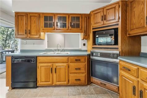 1405 Rolling Acres Road Unity Township PA 15650