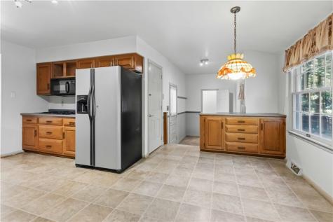 1405 Rolling Acres Road Unity Township PA 15650