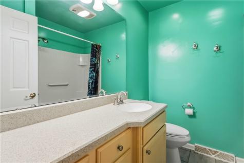 1405 Rolling Acres Road Unity Township PA 15650