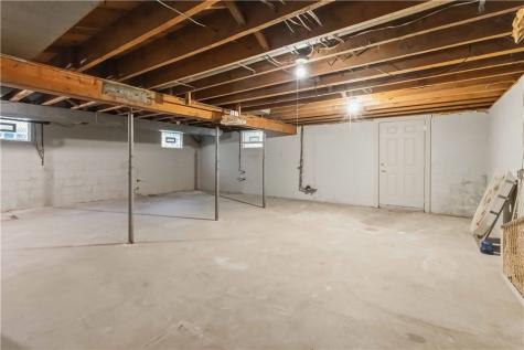 1405 Rolling Acres Road Unity Township PA 15650