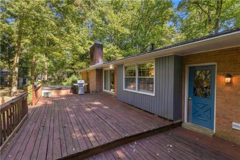 1405 Rolling Acres Road Unity Township PA 15650