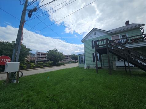 521 4th Street California PA 15419