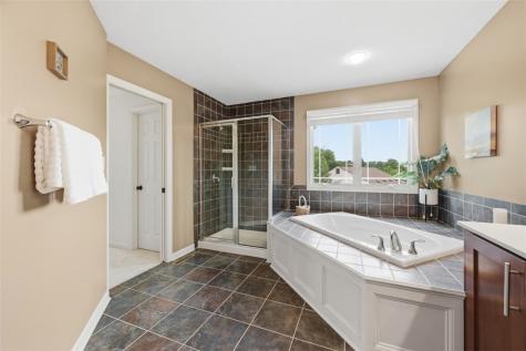 1900 Oakhurst Drive Mccandless PA 15101