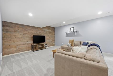 1900 Oakhurst Drive Mccandless PA 15101