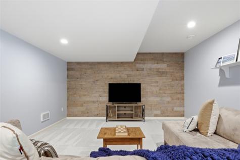 1900 Oakhurst Drive Mccandless PA 15101