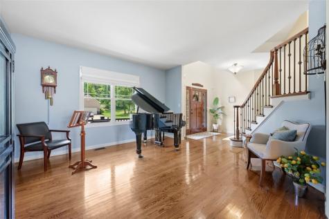 1900 Oakhurst Drive Mccandless PA 15101