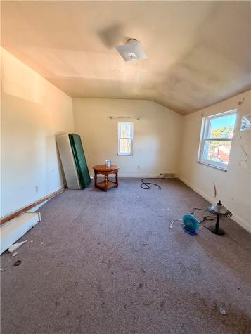 271 Kohen Street Brookline PA 15234