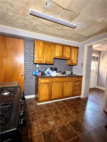271 Kohen Street Brookline PA 15234