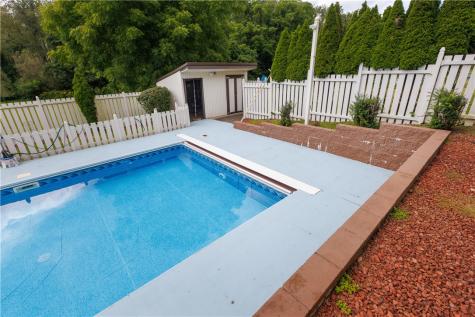 107 Hillman Park Drive Luzerne Township PA 15417