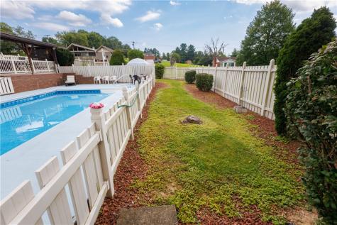 107 Hillman Park Drive Luzerne Township PA 15417