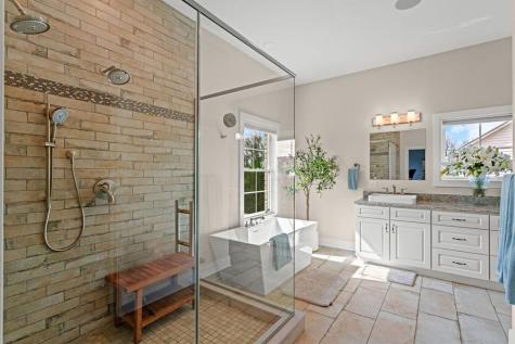 1044 Diane Lane Indiana Township PA 15024