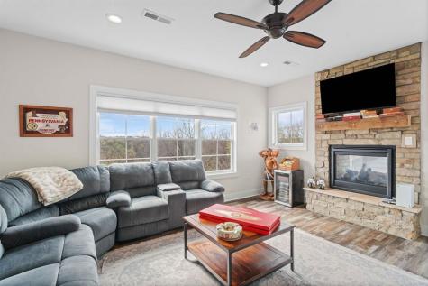 1044 Diane Lane Indiana Township PA 15024