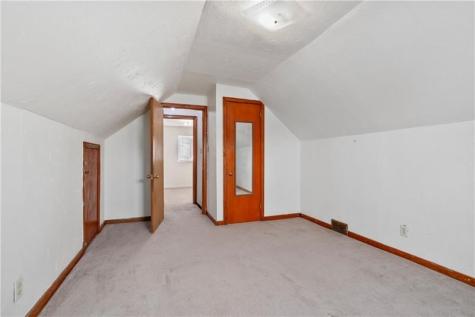 1034 Elwell Street Lincoln Place PA 15207