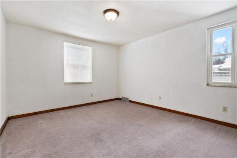 1034 Elwell Street Lincoln Place PA 15207