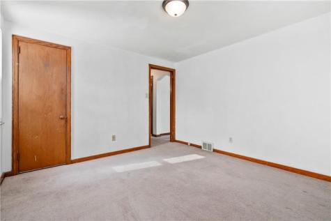 1034 Elwell Street Lincoln Place PA 15207