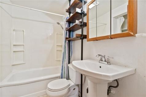 1034 Elwell Street Lincoln Place PA 15207