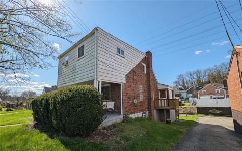 1034 Elwell Street Lincoln Place PA 15207