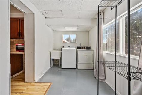 1034 Elwell Street Lincoln Place PA 15207