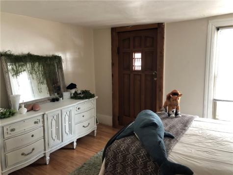 102/104 5th Street California PA 15419
