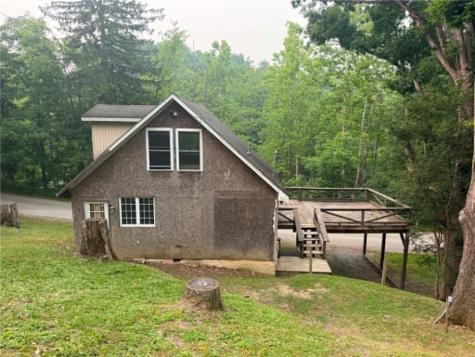 105 Stoughton Beach Slippery Rock Township PA 16057