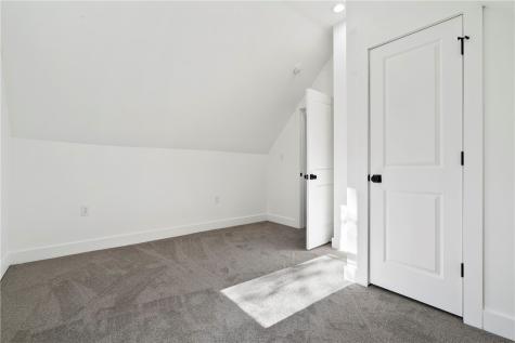 7704 Cannon Street Swissvale PA 15218