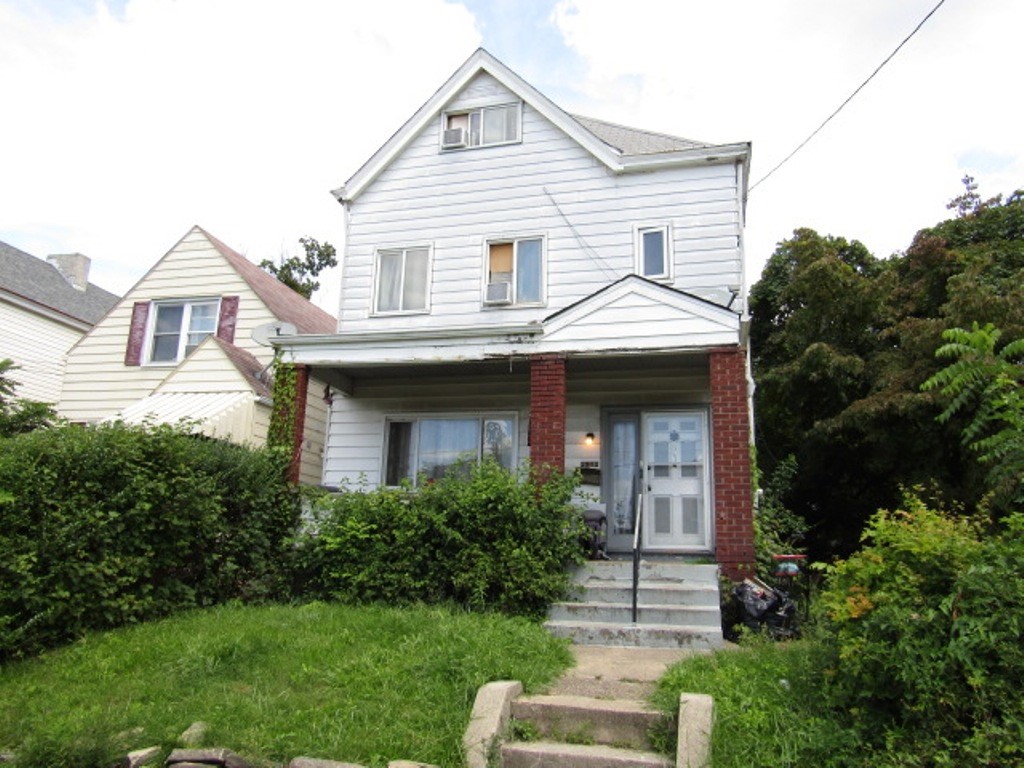 2912 Glen Mawr Street Sheraden PA 15204