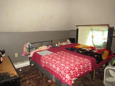2912 Glen Mawr Street Sheraden PA 15204
