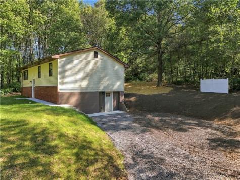 14 Blackswoods Road Freedom PA 15042