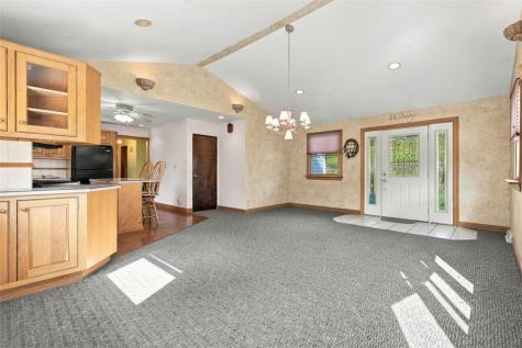 20 John Drive Hanover Township PA 15021