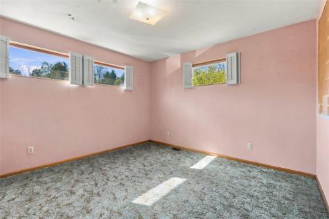 20 John Drive Hanover Township PA 15021