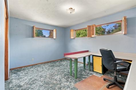 20 John Drive Hanover Township PA 15021
