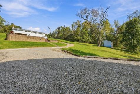 20 John Drive Hanover Township PA 15021