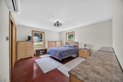 15307 State Highway 198 Hayfield PA 16335
