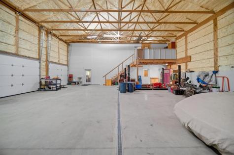 15307 State Highway 198 Hayfield PA 16335