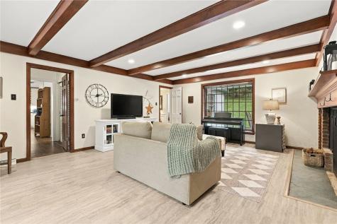 140 Witherow Road Bell Acres PA 15143