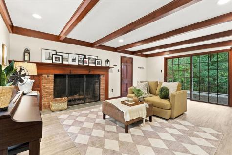 140 Witherow Road Bell Acres PA 15143