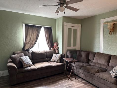 215 1st Avenue Waynsbrg/frankln Township PA 15370