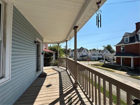 215 1st Avenue Waynsbrg/frankln Township PA 15370